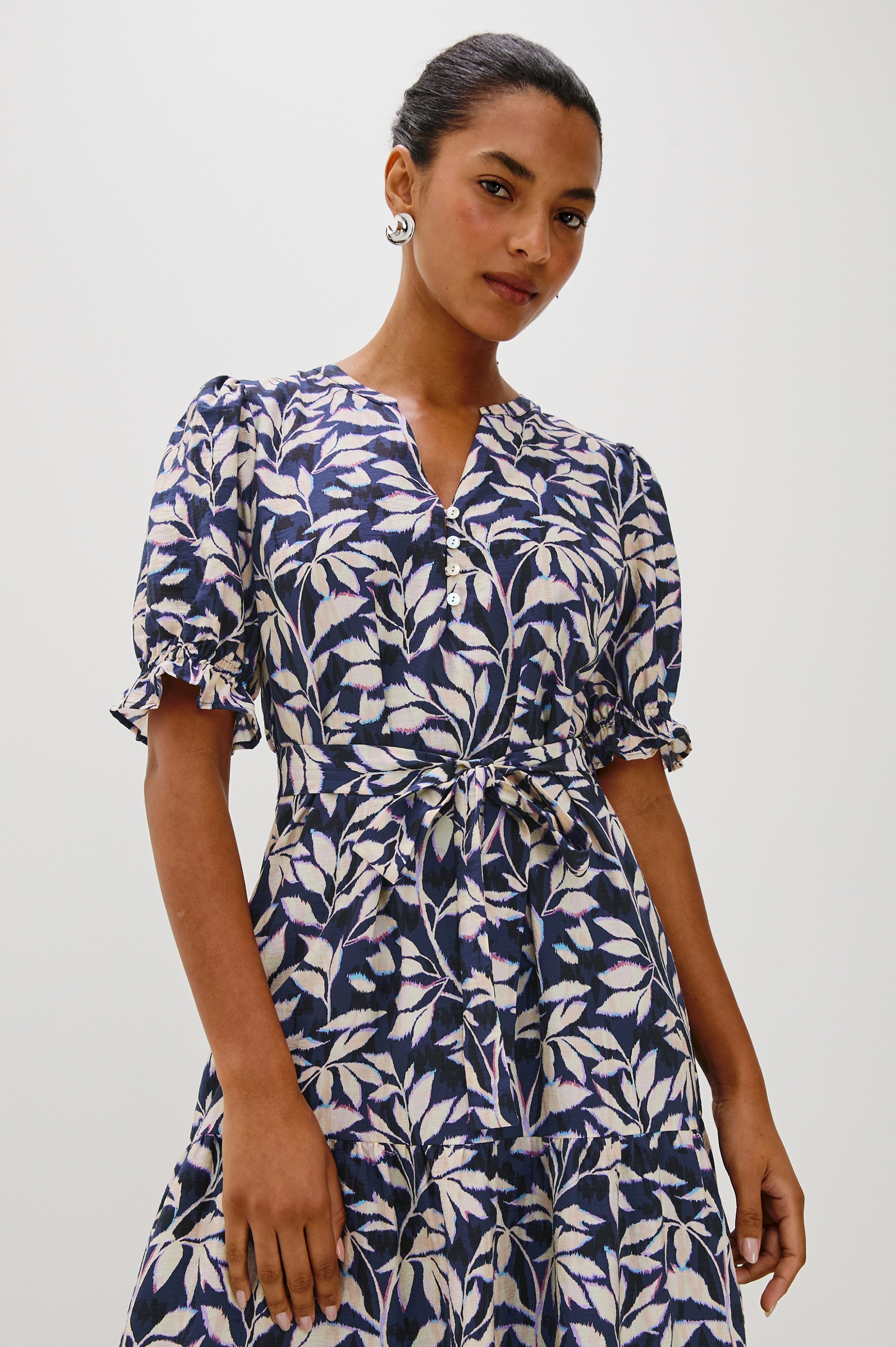 ELIANA DRESS - NAVY VINES