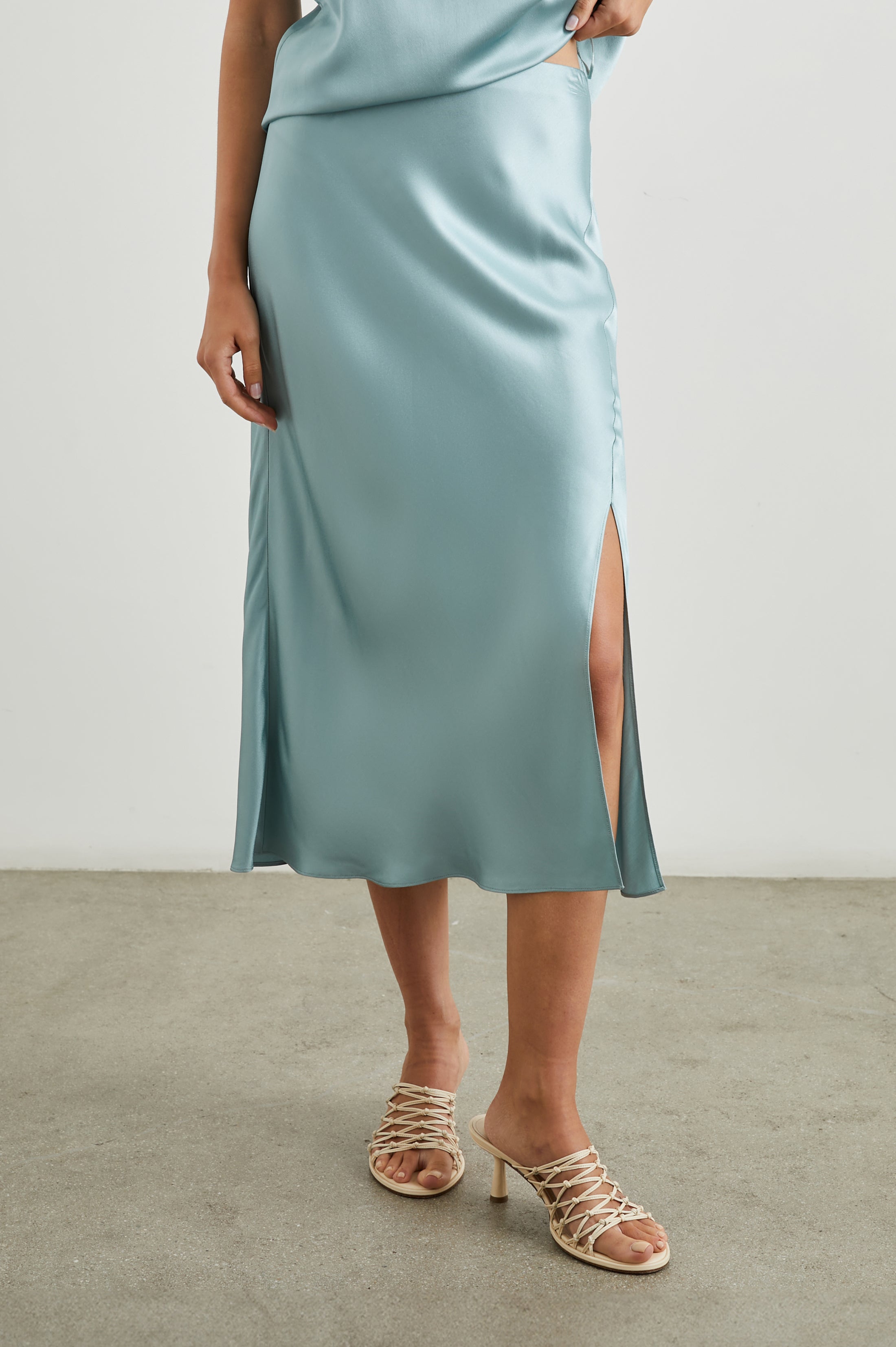 MAYA SKIRT - CLEARWATER